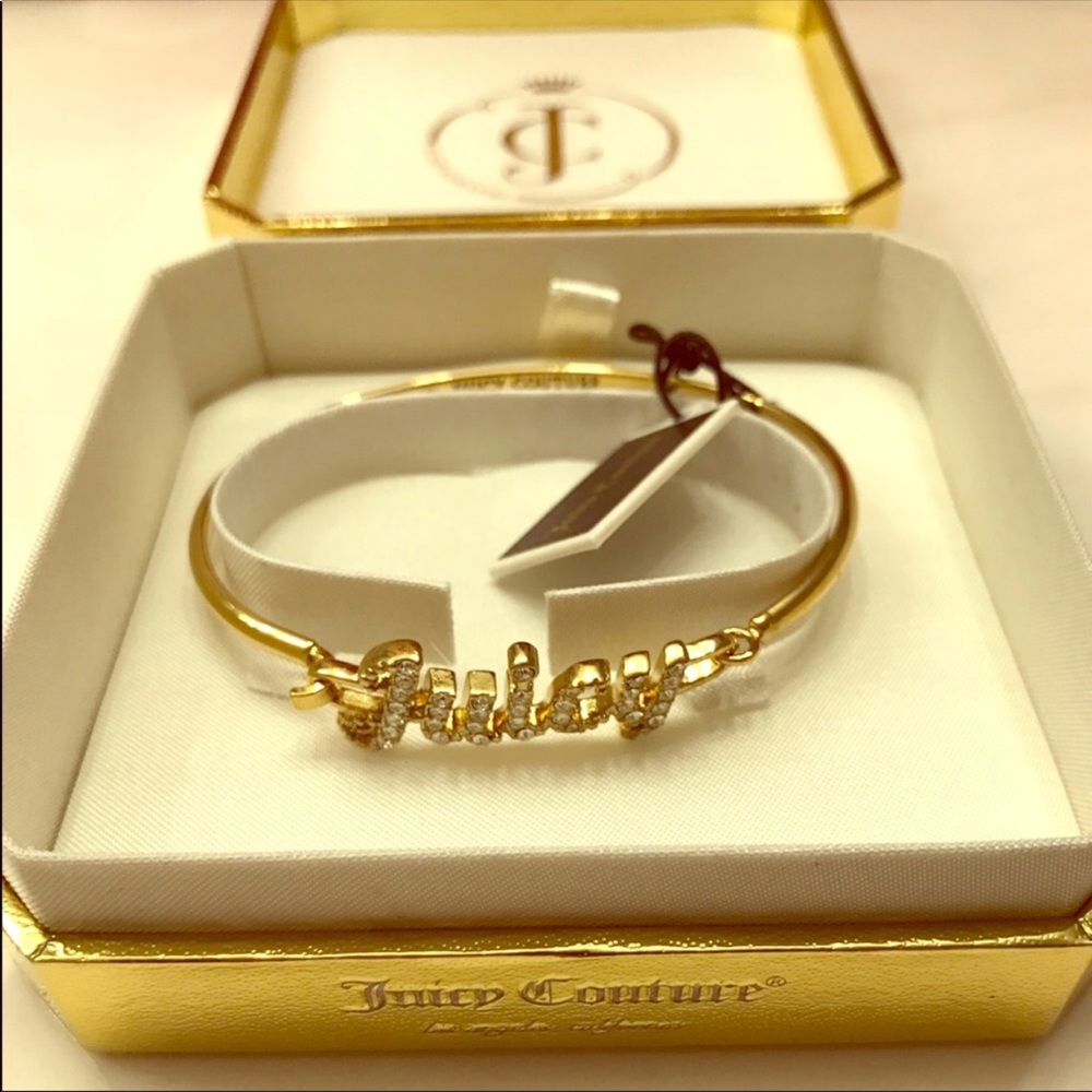 Juicy Couture signature bangle in Gold color
